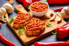TRGOVINSKA SARADNJA SE NASTAVLJA Česi žele srpski ajvar i jabuke