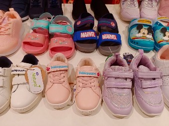 LOPOV JE NOĆU UPADAO U VRTIĆ I KRAO DEČIJE CIPELE Kada su videli kradljivca na kameri, zaledila im se krv u žilama! (VIDEO)