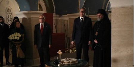 VUČEVIĆ SA VUČIĆEM ODAO POŠTU PATRIJARHU IRINEJU: Verujemo da se i sada moli Bogu za svoj narod