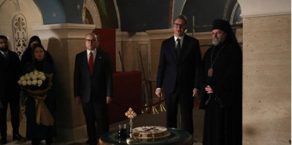 VUČEVIĆ SA VUČIĆEM ODAO POŠTU PATRIJARHU IRINEJU: Verujemo da se i sada moli Bogu za svoj narod