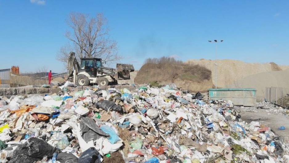DEPONIJA DUBOKO ZATVORENA! Od 70 do 100 tona smeća svaki dan se prikupi u Užicu!