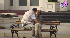 TO JE FARSA SA NJEGOVE STRANE, NJEGA MI JE ŽAO Popularni pevač dao svoj su o Gastozu i Anđeli, pa spomenuo i njenju prošlost