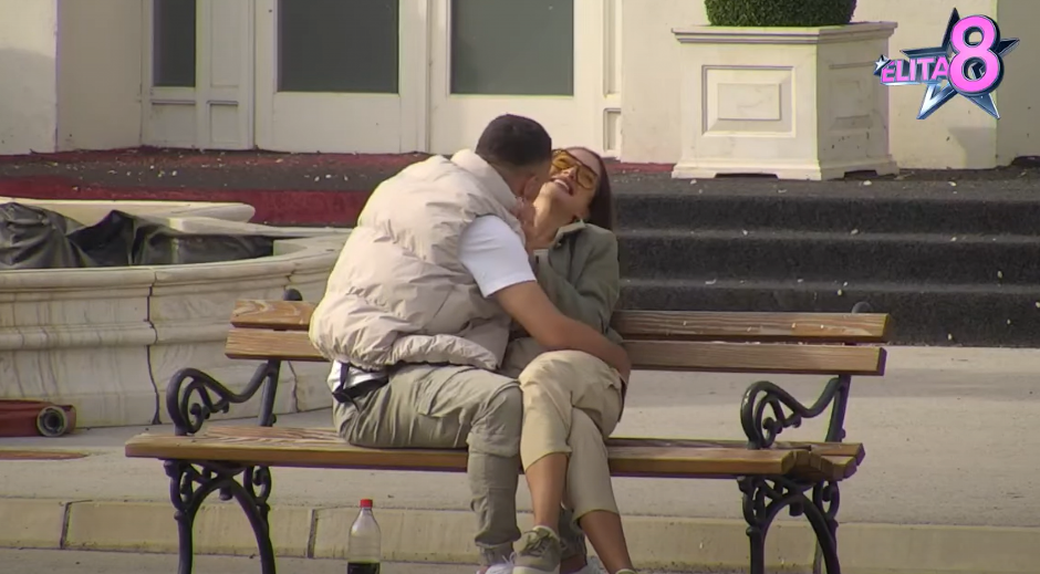 TO JE FARSA SA NJEGOVE STRANE, NJEGA MI JE ŽAO Popularni pevač dao svoj su o Gastozu i Anđeli, pa spomenuo i njenju prošlost