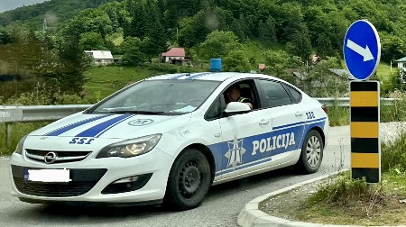 VELIKA AKCIJA POLICIJE U ZETI! Pretresana kuća, zaplenjeno auto!