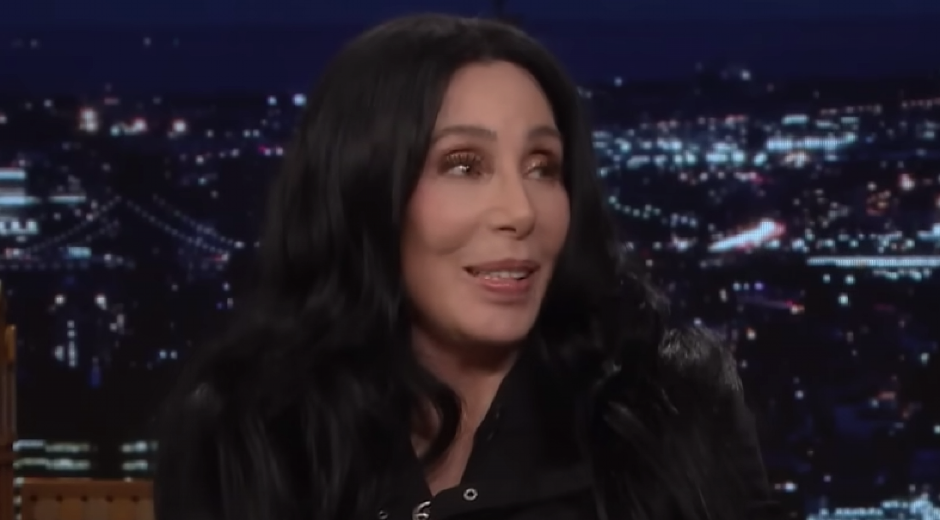 "IMALA SAM 14 GODINA KADA SAM IZGUBILA NEVINOST SA KOMŠIJOM"  Šer iznela šok detalje iz svoje prošlosti, a kad čujete zašto je to uradila zanemećete