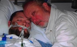 LEKARI SU REKLI DA JE KRAJ, ALI ON NIJE ODUSTAO Otac sa pištoljem upao u bolnicu da spasi sina – ono što se dogodilo ostavilo sve u šoku! (VIDEO)