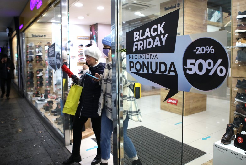 JOŠ SEDAM DANA DO CRNOG PETKA Počinje sezona prevarana na internetu, stručnjaci objašnjavaju kako najbolje da se zaštitite