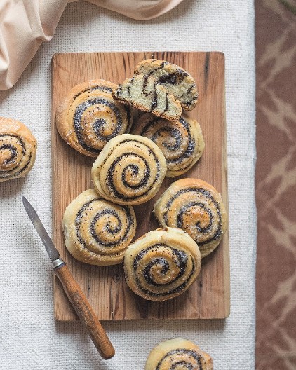 PUŽIĆI SA MAKOM Neodoljivo pecivo koje se odlično slaže sa šoljicom kafe