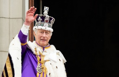 DA TI SE ZAVRTI U GLAVI! Krunisanje kralja Čarlsa koštalo kao svetog Petra kajgana, suma je ogromna