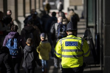 POLICIJA IZAZVALA EKSPLOZIJU U LONDONU Kordoni čuvali stanicu, evo šta se dešava