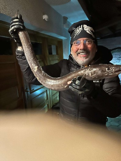 BORIO SE SA NJOM NEKOLIKO MINUTA Toni Cetinski pred koncert uhvatio neman od devet kilograma