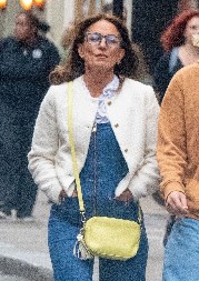 POZNATA VODITELJKA IMA TUMOR NA MOZGU  Ovaj redak oblik pogađa samo troje od milion ljudi, a evo kako je saznala opaku dijagnozu