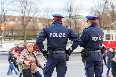 SUĐENJE MUŠKARCU KOJI JE OPTUŽEN DA JE 26 GODINA SILOVAO I ZLOSTAVLJAO SVOJE ROĐAKE "Upravo ste čuli da ovde sedi čudovište"