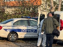 "SPASI ME GOSPODE BOŽE" Urlao je sin koji se sumnjiči da je obezglavio majku, zločin prijavila njegova sestra (FOTO/VIDEO)