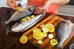 PRIBLIŽAVA SE VREME POSTA, A DOKTORKA UPOZORAVA Ovu vrstu ribe nikako ne smete da jedete, sadrži opasnu stvar, a Srbi se u njoj dave