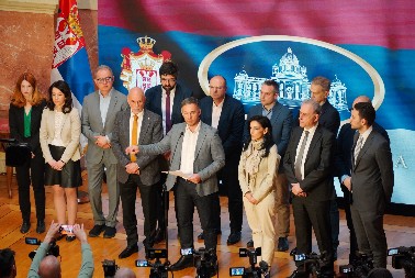 KOLUMNA DRAGUTINA MATANOVIĆA: Lažne suze i nasilje antisrpske opozicije