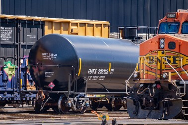 CENE NAFTE KLIZAVE ZBOG UKRAJINE Tenzije prete snabdevanju i izazivaju nervozu na tržištu