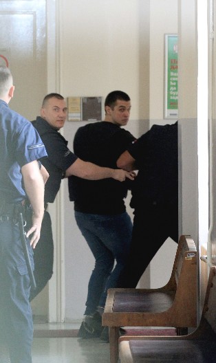 TUŽILAC ĆE DANAS TRAŽITI KAZNU ZA KRVNIKA Za masakr u Duboni i Malom Orašju saslušano 50 svedoka