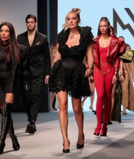 LUNA ĐOGANI ZASIJALA NA MODNOJ PISTI Nakon revije otvorila dušu o porodici i počecima manekenstva