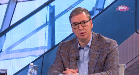 MARINIKA POLIVALA POSLANIKE VINOM Vučić: Opozicija unapred pripremila izazivanje haosa