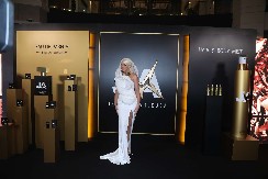 OVO JE TAJNA PARFEMA JELENE KARLEUŠE Pravljen je po najnovijoj tehnologiji specijalnog molekula