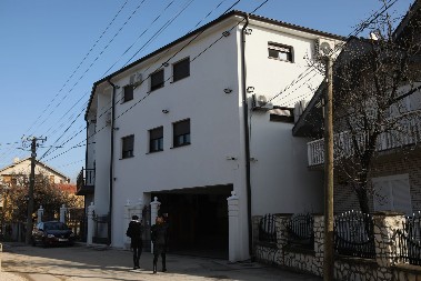 OVDE JE PROVEO SVOJE POSLEDNJE DANE Ovo je kuća Dragana Markovića Palme u njegovom rodnom selu (FOTO)