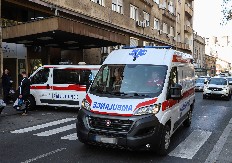 PRED ZORU NA TINEJDŽERA KOJI JE KRENUO U ŠKOLU NALETEO KAMION  Hitna pomoć intervenisala 110 puta