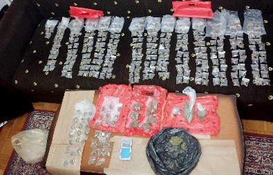 INTERVENTNU NIJE USPEO DA PREVARI Zaustavili muškarca, našli mu jedan paketić, a onda... JOŠ 318 KOMADA