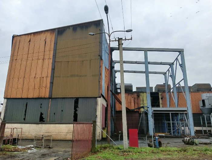 HAVARIJA U ČOKI, 4 RADNIKA TEŠKO POVREĐENA! Izlio se tečni liv i izazvao požar (FOTO)