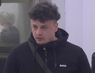 TERZA NAZVAO SOFIJU LJUBAVNICOM Haos u Beloj kući za vreme emisije, ceo crni sto na nogama