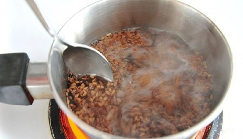 Smiruje kašalj i olakšava disanje: Potpuno prirodan čaj od 2 sastojka, spas za pluća