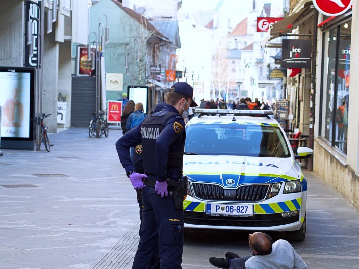 UBIJEN PRIPADNIK KAVAČKOG KLANA On  je izrešetan u svom automobilu