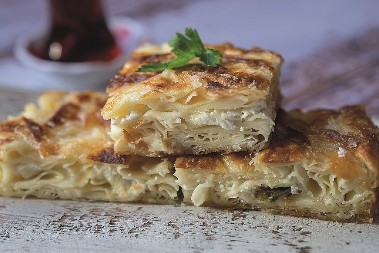 DOMAĆA GIBANICA Kao osmišljena za savršenu večeru, a najbolje ide uz šolju jogurta