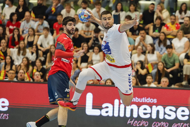 SRBIN SLOMIO KOSTI LICA HRVATU Zagreb otkrio detalje tuče igrača posle meča u Ligi šampiona