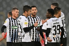 USPAVANKA, PA POTPUNA DOMINACIJA Partizan za sedam minuta razbio Jedinstvo i izbio na drugo mesto