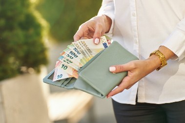 ZA OVE ZNAKOVE HOROSKOPA ŽIVOT SE MENJA IZ KORENA U narednih 5 godina rešavaju se muke i bede, a sreća ih prati na svakom koraku!