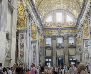 GROBNICA SVETOG PETRA U RIMU DOBIJA NADZOR! Vatikan uvodi veb kameru, Papa Franja koristi veštačku inteligenciju za virtuelnu posetu svetinji