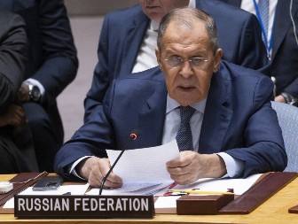 ''PUMPANJE UKRAJINE ORUŽJEM NIJE PUT DO MIRA''! Lavrov porukom uzdrmao Vašington: Spremni smo...