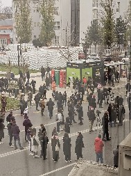 ŠAKA JADA ISPRED SKUPŠTINE NOVOG SADA Opasan debakl opozicionih ekstremista (FOTO)