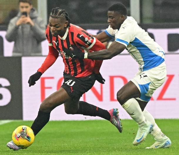 ZVEZDO, PAZI, MILAN GAZI "Rosoneri" ponizili rivala i plasirali se u četvrtfinale Kupa Italije