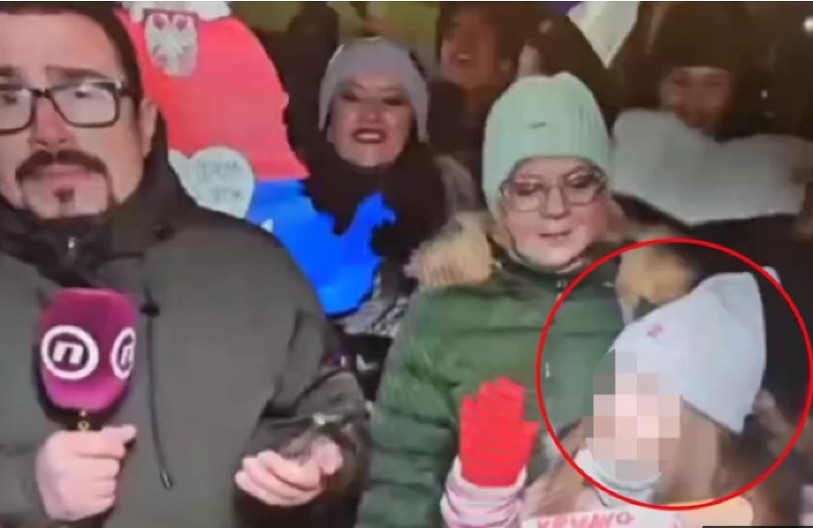 TV NOVA PROBILA DNO! Usred Dnevnika emitovali prilog u kojem se vidi LICE DEVOJČICE koja skandira Vučiću p...u! (VIDEO)