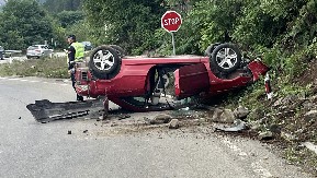 MLADIĆ (27) SE AUTOMOBILOM ALFA ROMEO ZAKUCAO U KAMION  U krivini sleteo s Ratarskog puta