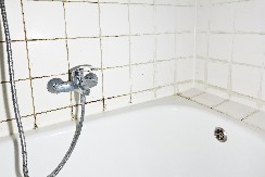 ODLIČNO JE ZA KAMENAC, ALI NIKAKO NIJE ZA BAŠ SVE MRLJE Evo kada nikako ne smete koristiti sirće, dobro obratite pažnju!