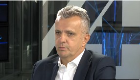 LOVAC KOG SU OTELI ZMAJEVI: Priviđa mu se rušenje Vučića, a ne vidi da je potrošen i da ga Šolak i Đilas prodaju na sezonskoj rasprodaji za šaku evra!