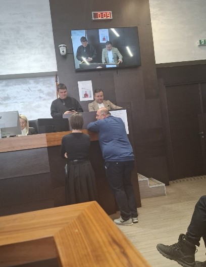 ĐILASOVCI BLOKIRALI GOVORNICU Ometaju sednicu Skupštine Opštine Kraljevo, da spreče njeno održavanje!