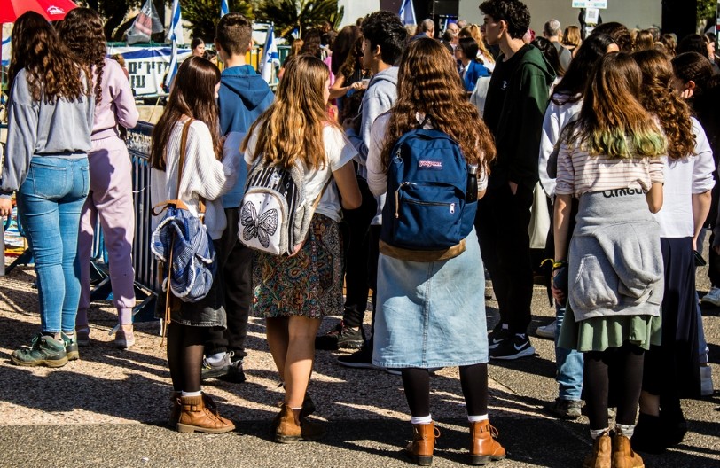 EKSKURZIJA DO VALJEVA 17.000 DINARA?! Roditelji iz Paraćina šokirani - a tek koliko uzimaju nastavnici po danu! (FOTO)