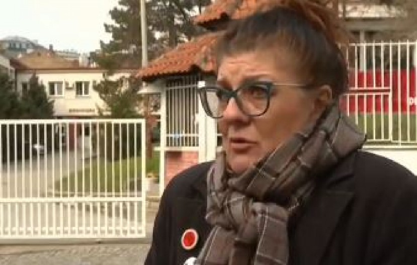 JADNA DECA UZ OVAKVE PROFESORE! Zbog njihovih blokada će deca izlaziti iz škola bez znanja a sada gledaju filmove po školama!