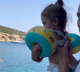 DA LI JE OVO NAJGORI OTAC GODINE? Hteo da nauči dete da pliva, trenutak kasnije desio se horor! (VIDEO)