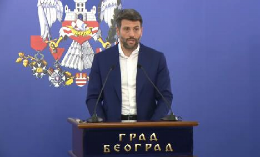 OGLASIO SE GRADONAČELNIK Šapić o suspenziji odluke o skraćenju linija iz Zemun Polja i Batajnice