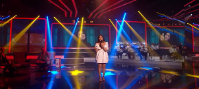 NEKADA JE PRODAVALA GAĆE I ČARAPE, A ONDA JE SMUVALA MILIONERA Pevačica sada živi luksuznim životom, a dane je provodila na pijaci!